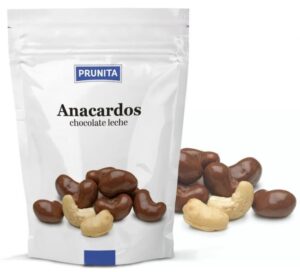 Fotografía de frutos secos Prunita con chocolate. Frutos secos con chocolate - Pasas con chocolate - Pistachos - arandanos - almendras - Prunita - Quiero Delicatessen - Villena - Alicante